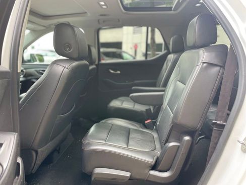 Used 2021 Chevrolet Traverse RS AWD/4WD image 18