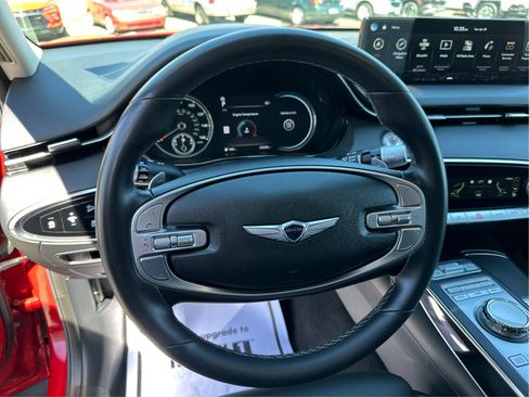 Used 2025 Genesis GV70 2.5T AWD/4WD image 18