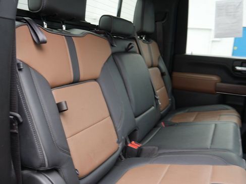 Used 2023 Chevrolet Silverado 2500 High Country w/ Technology Package image 25