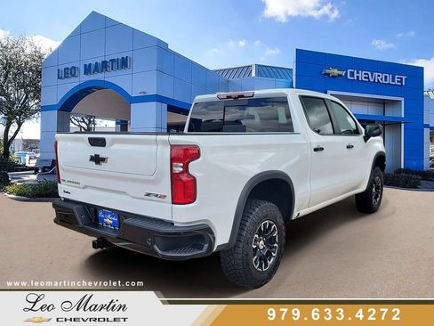New 2026 Chevrolet Silverado 1500 ZR2 AWD/4WD image 3