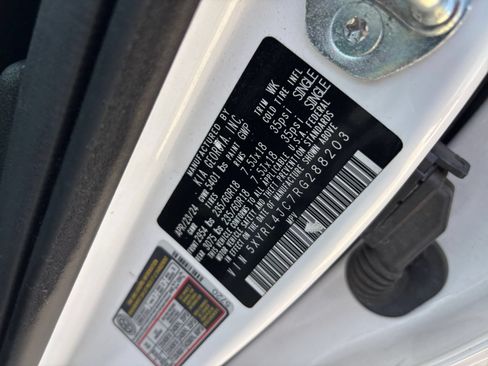 Used 2024 Kia Sorento S FWD image 29