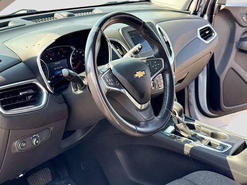 Used 2022 Chevrolet Equinox LT AWD/4WD image 4