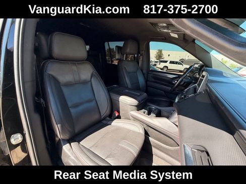 Used 2021 Chevrolet Suburban RST w/ Luxury Package image 28