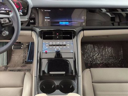 New 2026 Porsche Panamera image 12