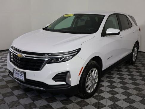 Used 2022 Chevrolet Equinox LT image 4