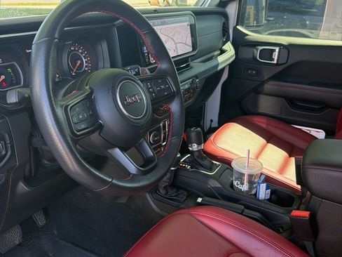 Used 2024 Jeep Wrangler Unlimited Rubicon 392 AWD/4WD image 4