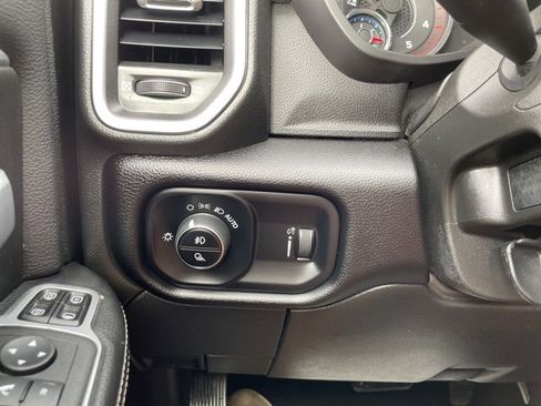 Used 2024 RAM 3500 Big Horn image 28