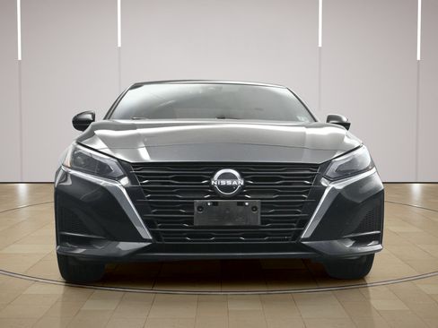 Certified 2024 Nissan Altima 2.5 SV w/ SV Premium Package AWD/4WD image 22