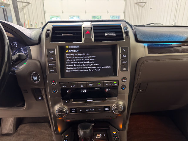 Used 2017 Lexus GX 460 Luxury w/ Preferred Accessory Package AWD/4WD image 14