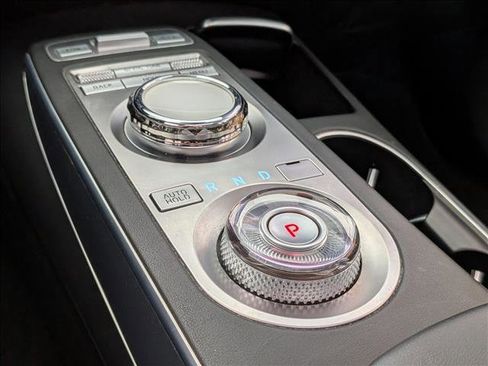 Used 2023 Genesis GV70 2.5T w/ Select Package image 12