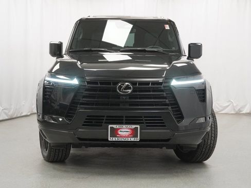 Used 2025 Lexus GX 550 w/ Accessory Package (2T) image 8