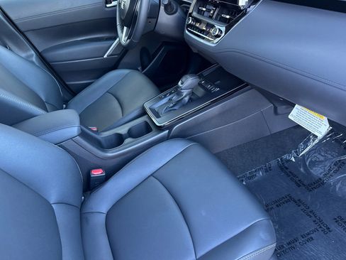 Certified 2026 Toyota Corolla Cross XLE w/ Convenience Package AWD/4WD image 16