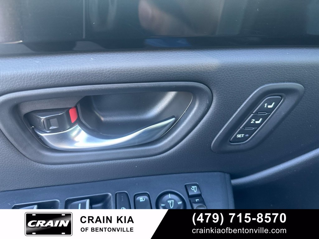 Used 2025 Honda Pilot TrailSport image 16