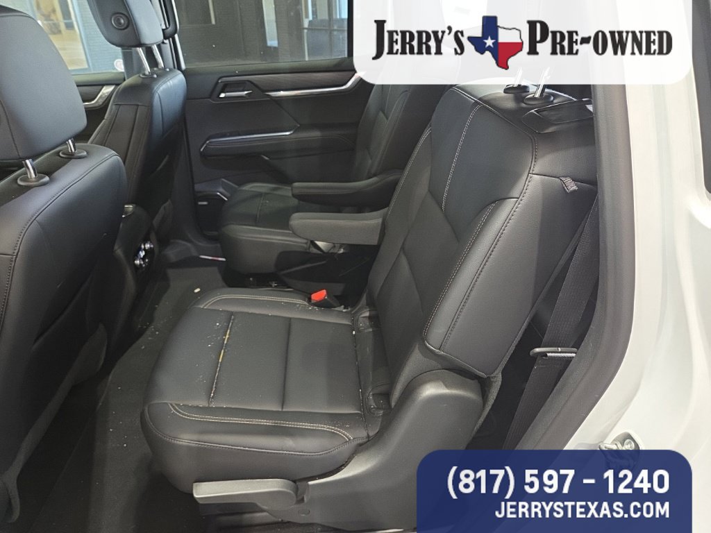 Used 2026 GMC Acadia Elevation w/ Elevation Premium Package FWD image 14