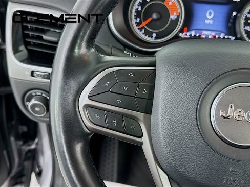 Used 2020 Jeep Cherokee Limited AWD/4WD image 16