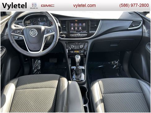 Certified 2022 Buick Encore Preferred w/ Safety Package image 13