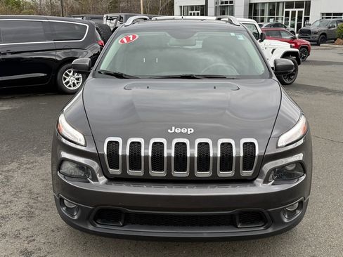 Used 2017 Jeep Cherokee Latitude w/ Safety/Convenience Group image 9