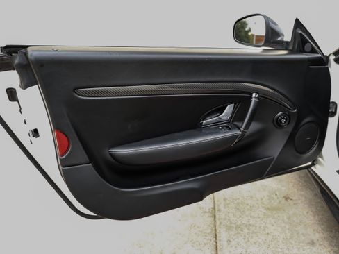 Used 2015 Maserati GranTurismo Sport RWD image 38