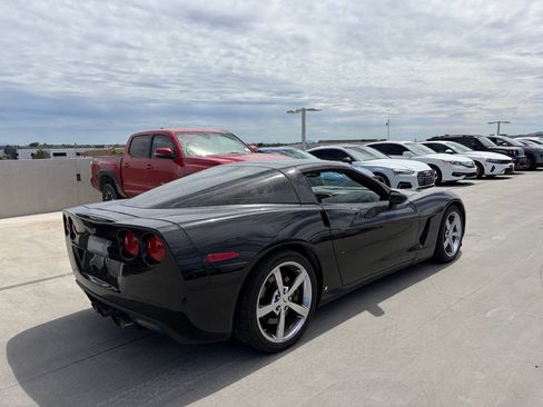 Used 2009 Chevrolet Corvette Coupe w/ Preferred Equipment Group RWD image 2