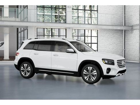 New 2025 Mercedes-Benz GLB 250 4MATIC image 24