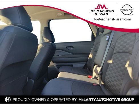 New 2025 Nissan Pathfinder SV w/ Black Appearance Package image 24