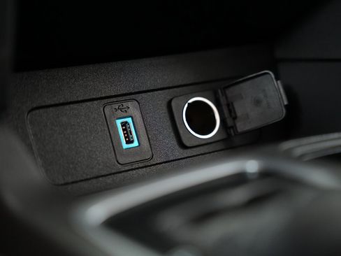 Used 2018 Ford Escape SE image 24