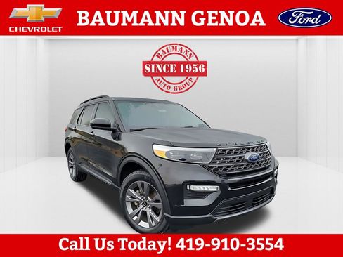 Used 2022 Ford Explorer XLT w/ Equipment Group 202A image 4