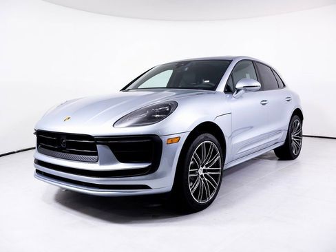 New 2026 Porsche Macan image 1