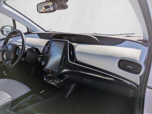Used 2022 Toyota Prius Prime Limited FWD image 22