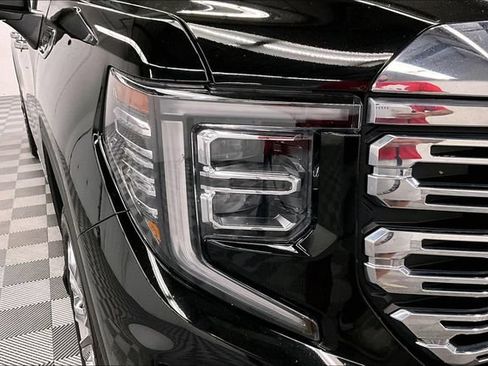Used 2023 GMC Sierra 1500 Denali w/ Denali Reserve Package AWD/4WD image 36