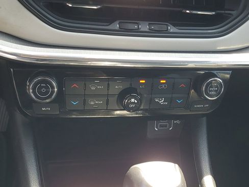 Used 2022 Jeep Compass Limited AWD/4WD image 18