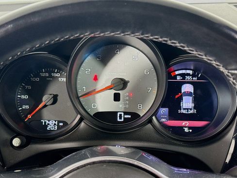 Used 2018 Porsche Macan S image 16