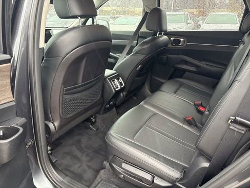 Certified 2022 Kia Sorento S image 25