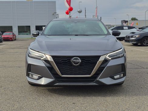 Used 2020 Nissan Sentra SR w/ Premium Package FWD image 11