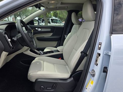 New 2026 Volvo XC40 B5 Ultra AWD/4WD image 13