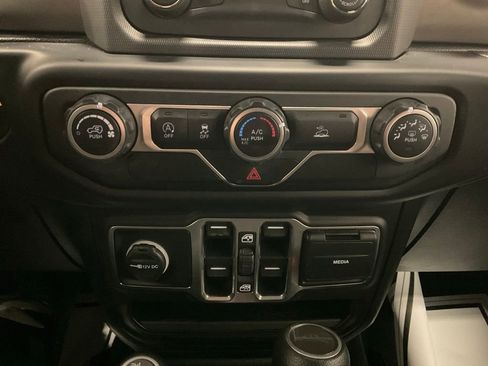 Used 2020 Jeep Gladiator Sport w/ Quick Order Package 24S image 18