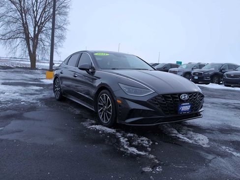 Used 2021 Hyundai Sonata Limited image 15