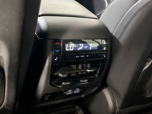 Used 2021 Jeep Grand Cherokee L Limited AWD/4WD image 27