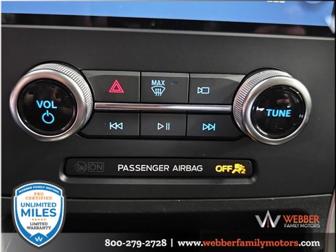 Used 2024 Ford Edge SEL w/ Convenience Package AWD/4WD image 16
