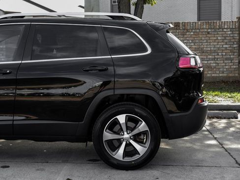 Used 2021 Jeep Cherokee Limited w/ Mopar Interior Package image 23