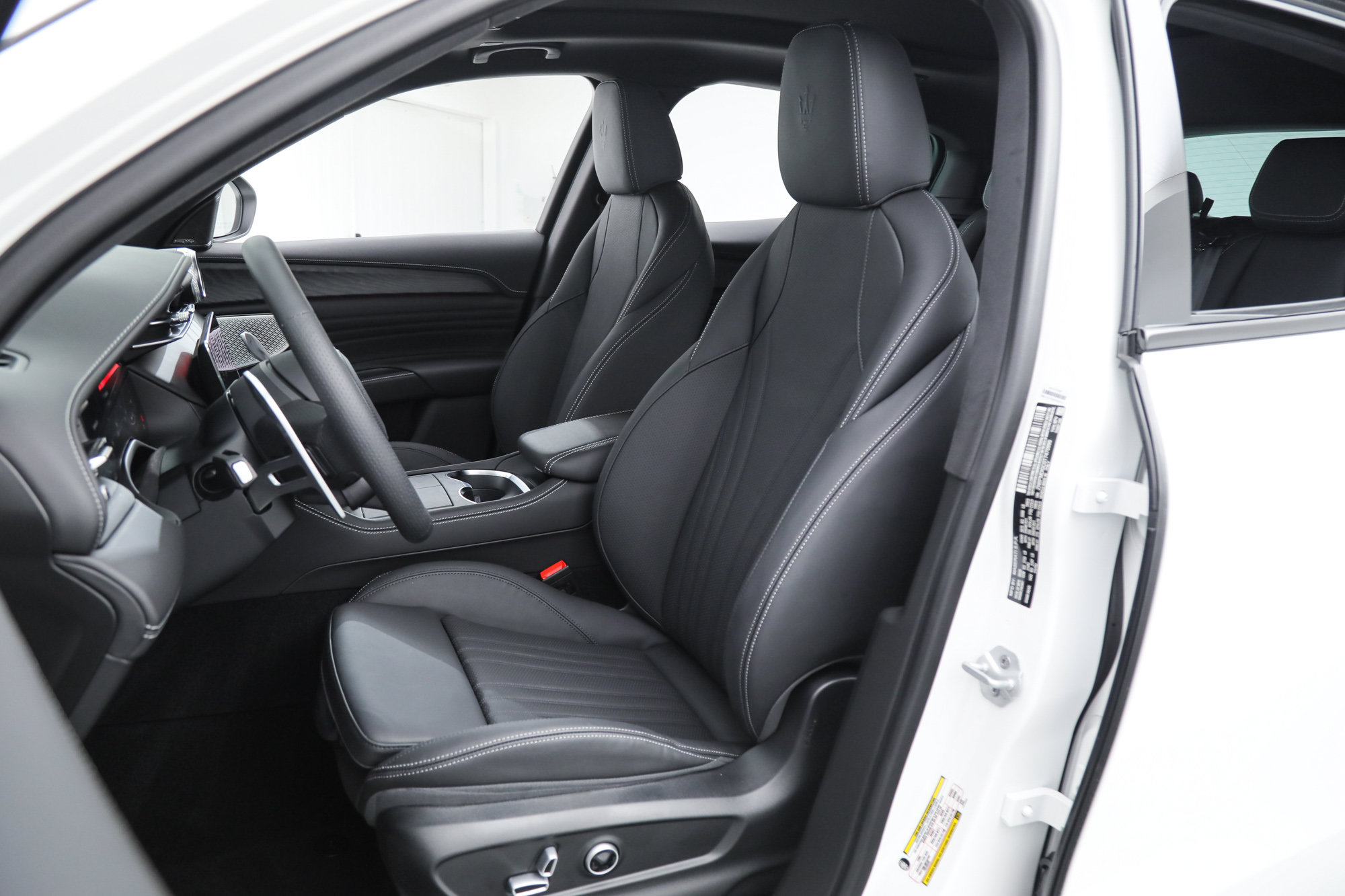 Used 2026 Maserati Grecale Modena AWD/4WD image 16