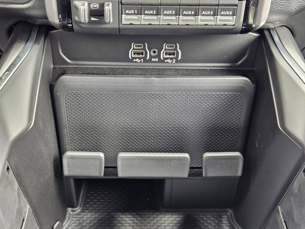 New 2026 RAM 3500 Big Horn AWD/4WD image 27