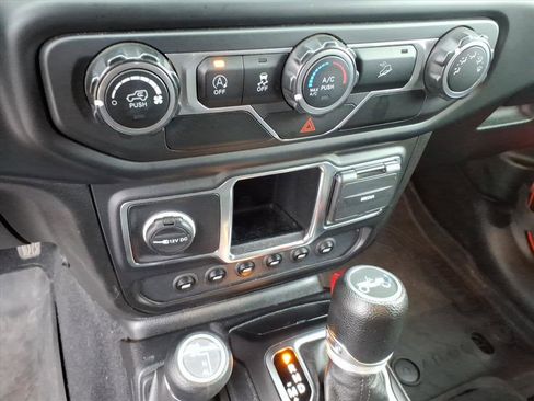 Used 2020 Jeep Wrangler Sport image 30