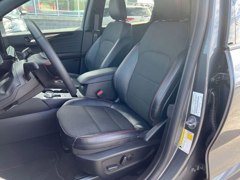 Used 2023 Ford Escape ST-Line Select w/ Tech Pack #2 AWD/4WD image 10