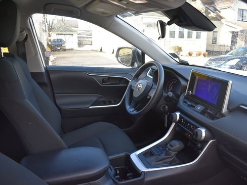 Used 2025 Toyota RAV4 LE image 21