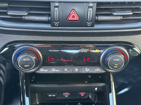 Certified 2022 Kia Forte GT FWD image 17