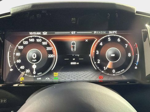 Used 2025 Aston Martin Vanquish V12 image 39