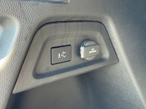 Certified 2023 Honda Pilot Touring image 37
