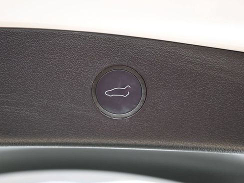 Used 2022 Tesla Model 3 RWD image 15