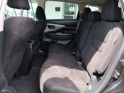 Used 2019 Nissan Murano S image 7